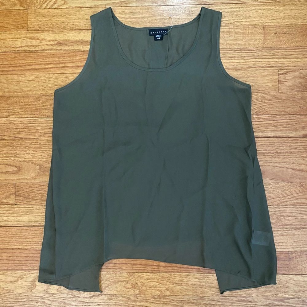 New, Metaphor sleeveless shirt, Size LARGE